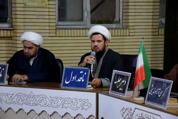 تصاویر/ رگزاری کرسی آزاد اندیشی در مدرسه علمیه رسول اکرم (ص) تکاب