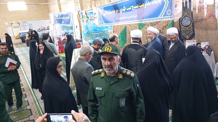 تصاویر/ نمایشگاه اسوه ناحیه مقاومت بسیج آران و بیدگل