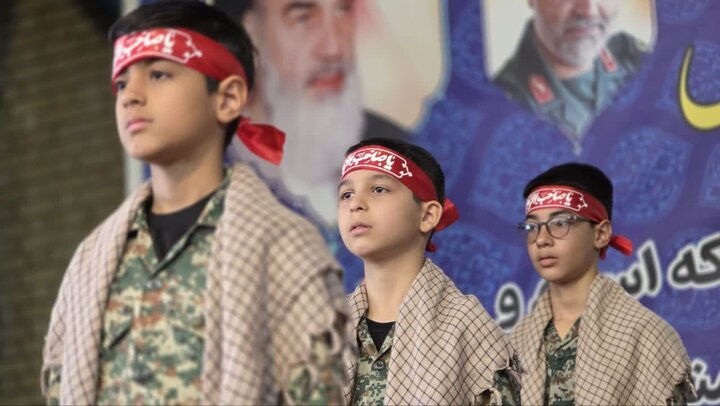 تصاویر/ نمایشگاه اسوه ناحیه مقاومت بسیج آران و بیدگل