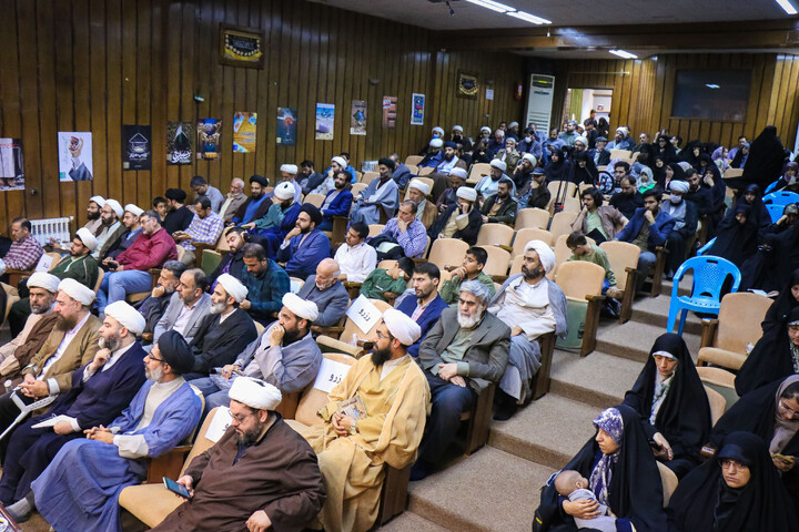 تصاویر/ مراسم رونمایی از ۴۰ جلد کتاب کارگروه «تجربه‌نگاری فرهنگی‌،تبلیغی»