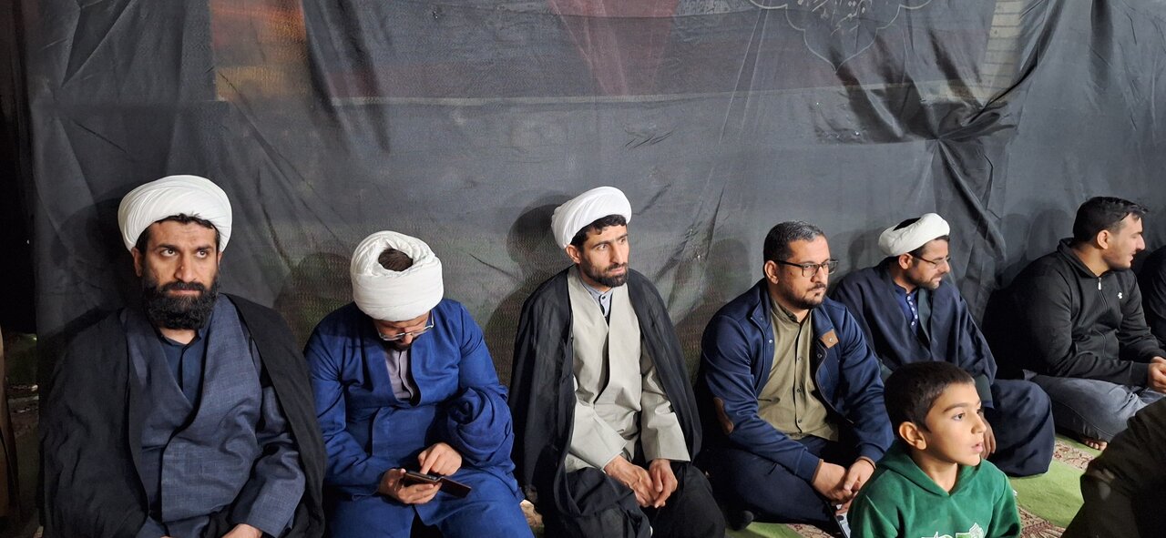 شبی با شهدا در مدرسه علمیه یاسوج؛