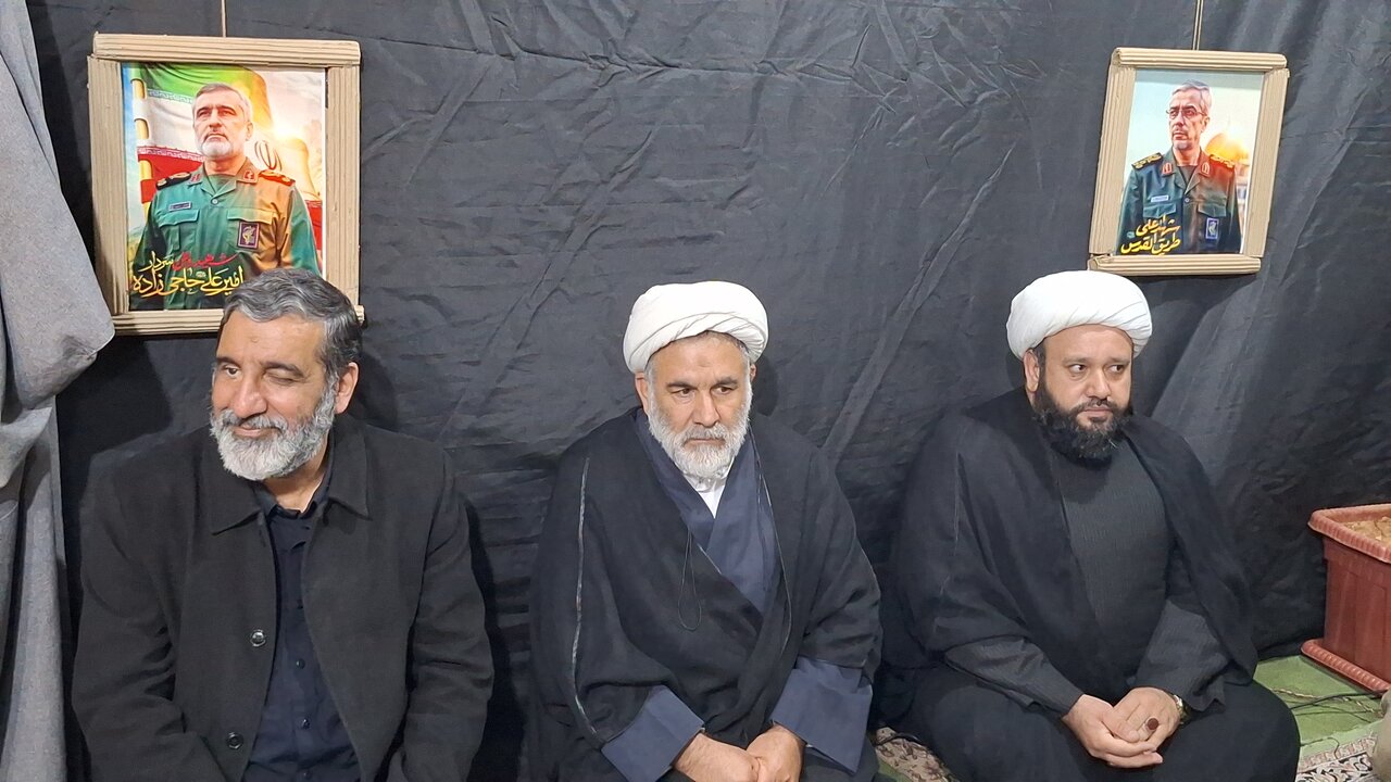 شبی با شهدا در مدرسه علمیه یاسوج؛