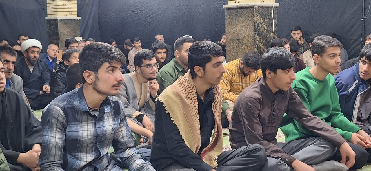 شبی با شهدا در مدرسه علمیه یاسوج؛