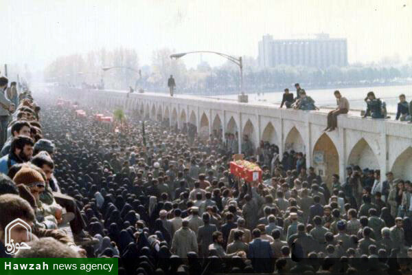 به مناسبت حماسه ۲۵ آبان، بازگشت اهالی بهشت به خاک اصفهان