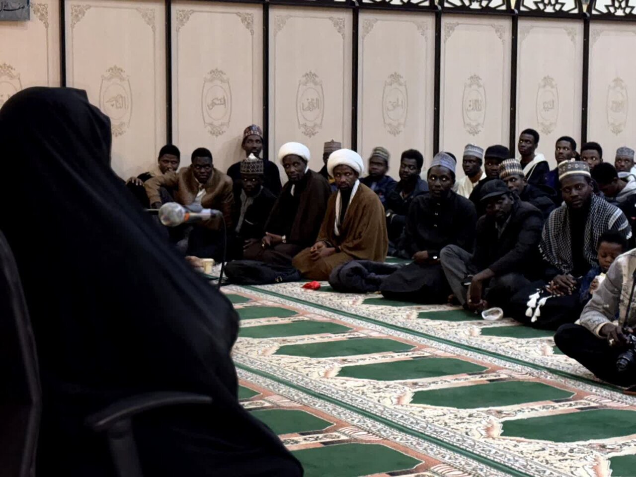 برگزاری مراسم شهادت حضرت فاطمه زهرا (سلام الله علیها) با سخنرانی همسر شیخ ابراهیم زکزاکی در تهران + تصاویر