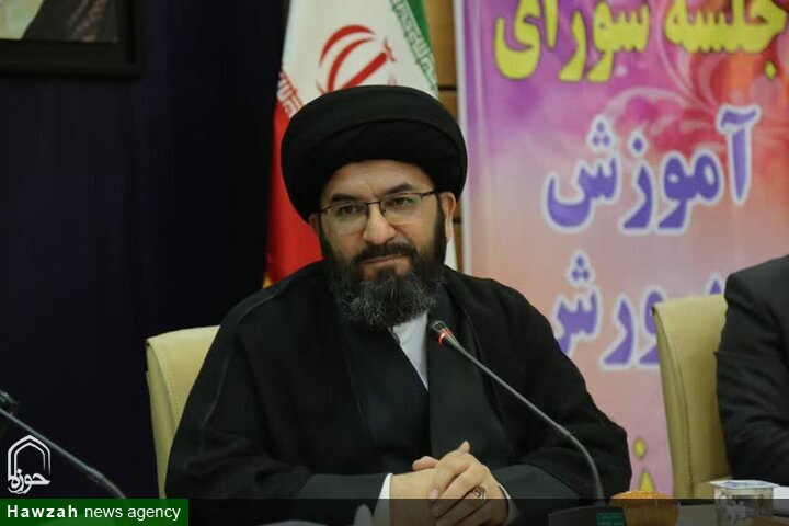 تأکید نماینده ولی‌فقیه در زنجان بر تقویت ارزش‌های انسانی در نسل نوجوان