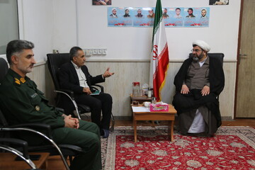 تصاویر/ دیدار فرمانده سپاه ناحیه مقاومت بسیج امام علی (ع) اهواز با مدیر حوزه علمیه خوزستان