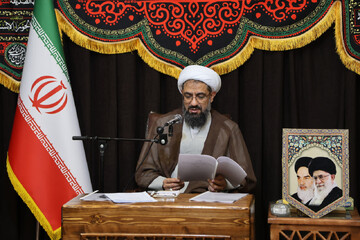 مساجد باید کانون حرکت‌های مردمی و جهادی در جامعه باشند