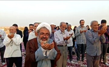 فیلم| نماز باران در آبپخش