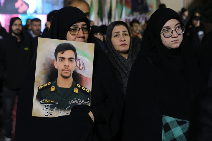 تصاویر / آیین بدرقه کاروان شهدای گمنام «اهالی بهشت» در اصفهان