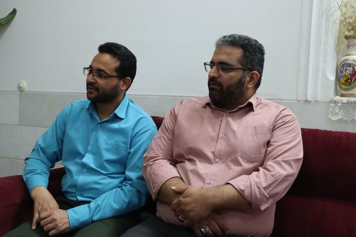 تصاویر/ دیدار صمیمانه امام جمعه شهرستان اشکذر با یکی از اعضای ستاد نمازجمعه