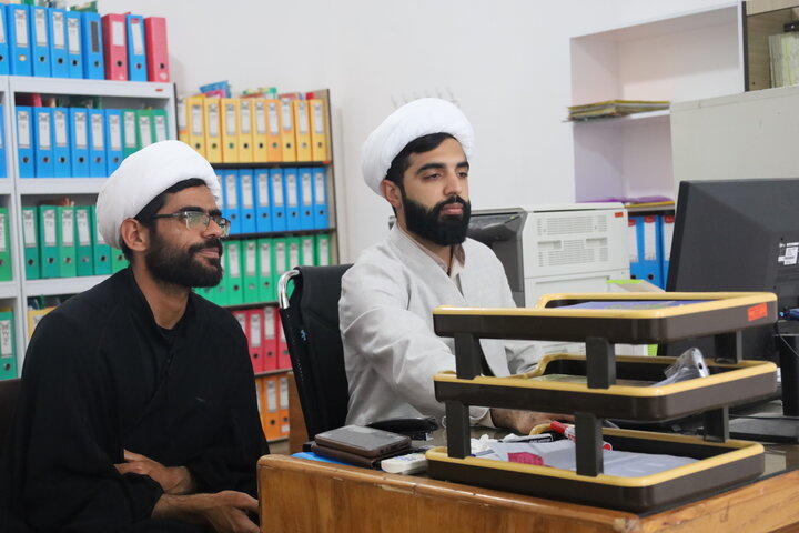 تصاویر/ بازدید مدیر حوزه علمیه استان از مدرسه ولی عصر (عج) رودان