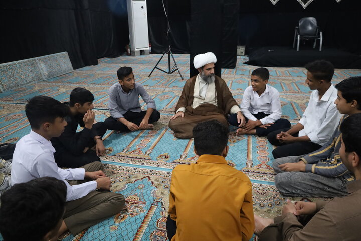 تصاویر/ بازدید مدیر حوزه علمیه استان از مدرسه ولی عصر (عج) رودان