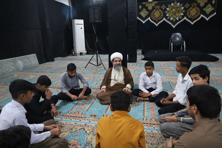 تصاویر/ بازدید مدیر حوزه علمیه استان از مدرسه ولی عصر (عج) رودان