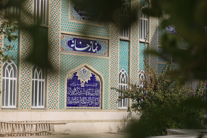 تصاویر/ بازدید مدیر حوزه علمیه استان از مدرسه ولی عصر (عج) رودان