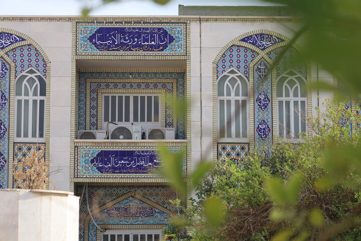 تصاویر/ بازدید مدیر حوزه علمیه استان از مدرسه ولی عصر (عج) رودان