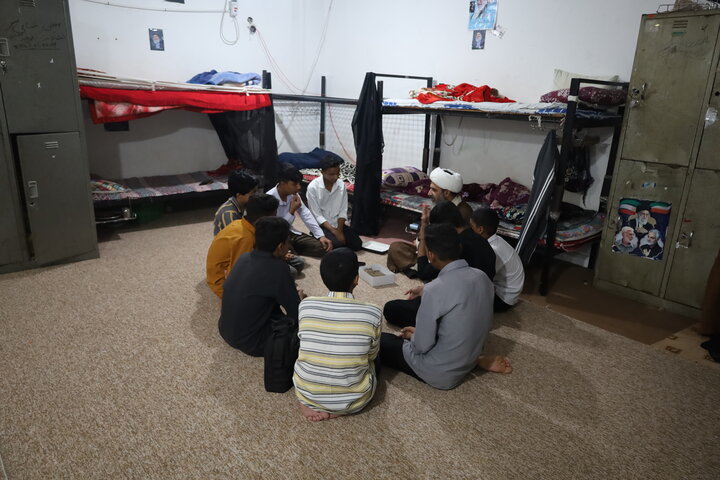 تصاویر/ بازدید مدیر حوزه علمیه استان از مدرسه ولی عصر (عج) رودان