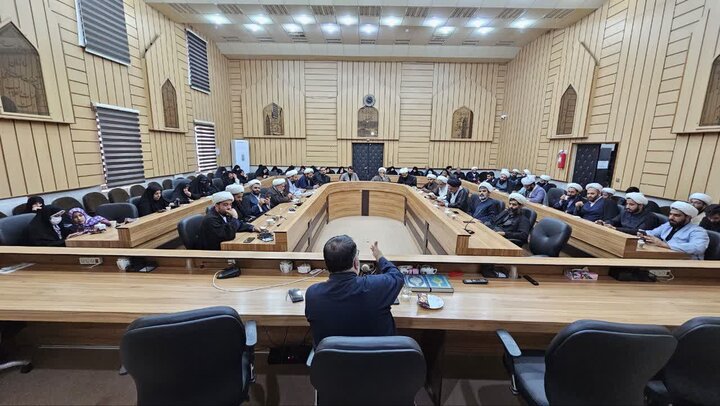 تصاویر/ برگزاری نشست تبیینی فعالان عرصه مسجد