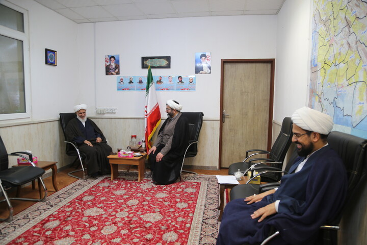 تصاویر/دیدار امام جمعه موقت اهواز با مدیر حوزه علمیه خوزستان