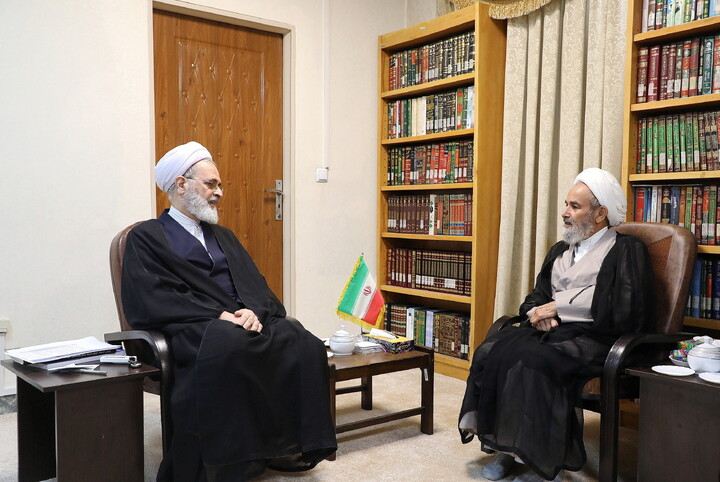 دیدار رئیس موسسه موضوع‌ شناسی احکام فقهی با آیت الله اعرافی
