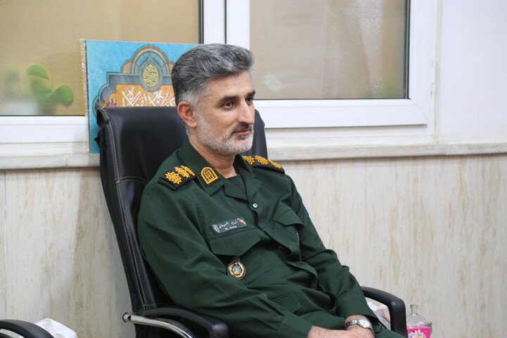 تصاویر/دیدار فرمانده سپاه ناحیه مقاومت بسیج امام علی (ع) اهواز با مدیر حوزه علمیه خوزستان