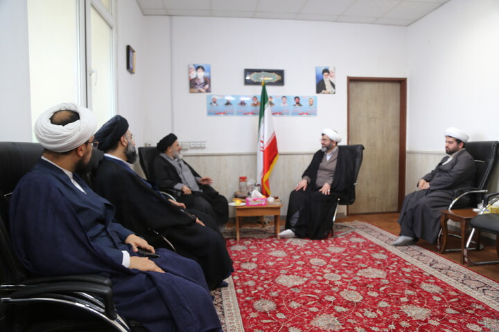 تصاویر/دیدار عضو مجلس خبرگان رهبری با مدیر حوزه علمیه خوزستان