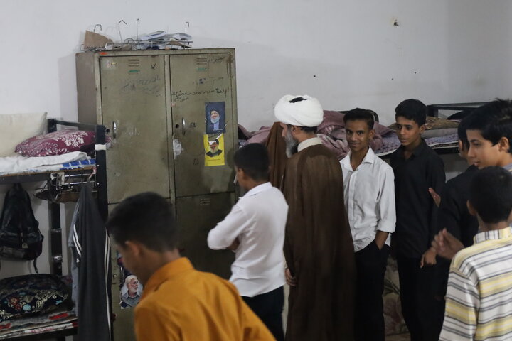 تصاویر/ بازدید مدیر حوزه علمیه استان از مدرسه ولی عصر (عج) رودان