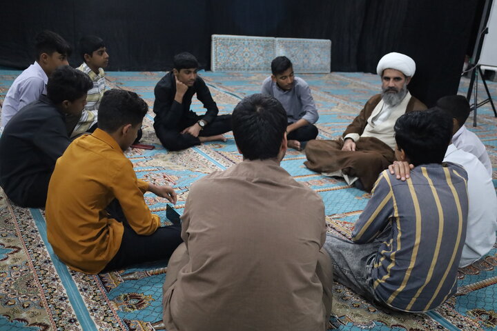 تصاویر/ بازدید مدیر حوزه علمیه استان از مدرسه ولی عصر (عج) رودان