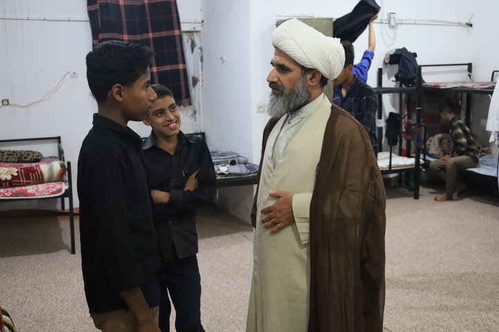 تصاویر/ بازدید مدیر حوزه علمیه استان از مدرسه ولی عصر (عج) رودان