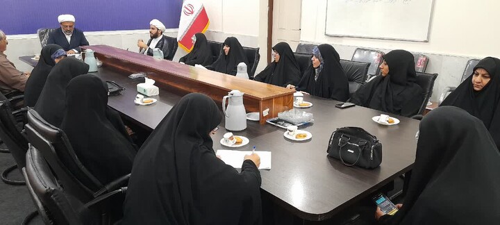 تصاویر/جلسه هم اندیشی  آزمون حفظ عمومی قرآن کریم در آبادان