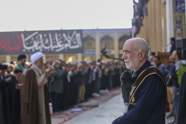 تصاویر| اقامه نماز باران در سومین حرم اهل بیت(ع)