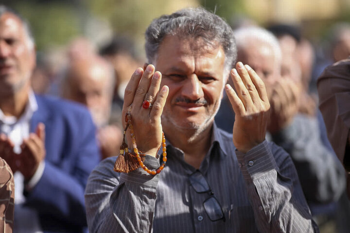 تصاویر| اقامه نماز باران در سومین حرم اهل بیت(ع)