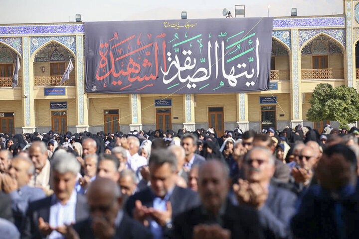 تصاویر| اقامه نماز باران در سومین حرم اهل بیت(ع)