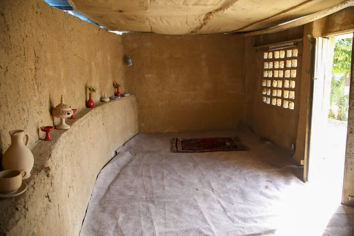 تصاویر| افتتاح نمایشگاه یاس کبود در حرم مطهر سیدعلاالدین حسین(ع)