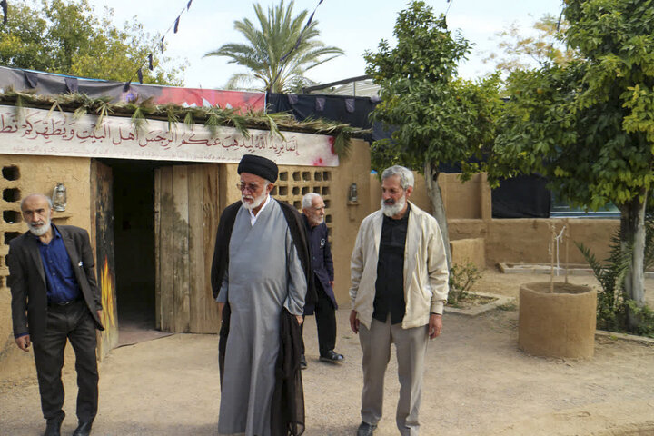 تصاویر| افتتاح نمایشگاه یاس کبود در حرم مطهر سیدعلاالدین حسین(ع)