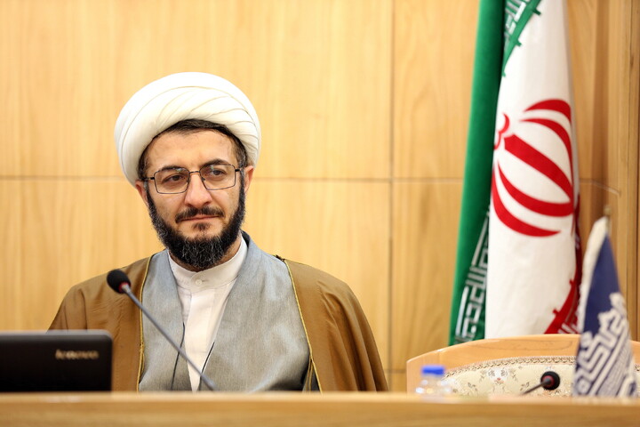 تصاویر/ رونمایی از کتاب تاریخ شفاهی کتابخانه آیت‌الله بروجردی با حضور معاونت پژوهش حوزه