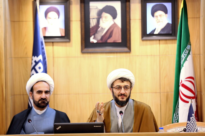 تصاویر/ رونمایی از کتاب تاریخ شفاهی کتابخانه آیت‌الله بروجردی با حضور معاونت پژوهش حوزه