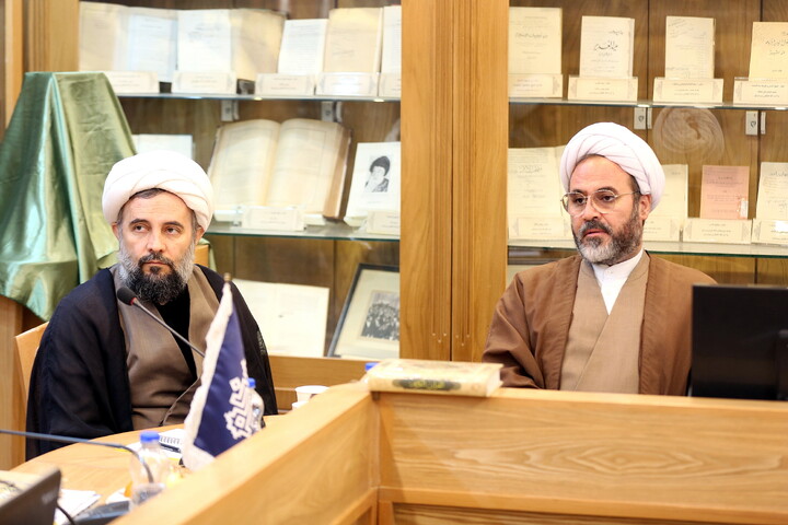 تصاویر/ رونمایی از کتاب تاریخ شفاهی کتابخانه آیت‌الله بروجردی با حضور معاونت پژوهش حوزه