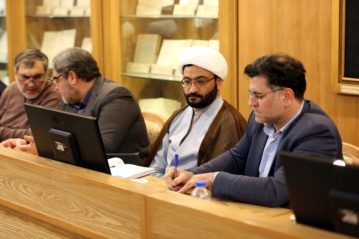 تصاویر/ رونمایی از کتاب تاریخ شفاهی کتابخانه آیت‌الله بروجردی با حضور معاونت پژوهش حوزه