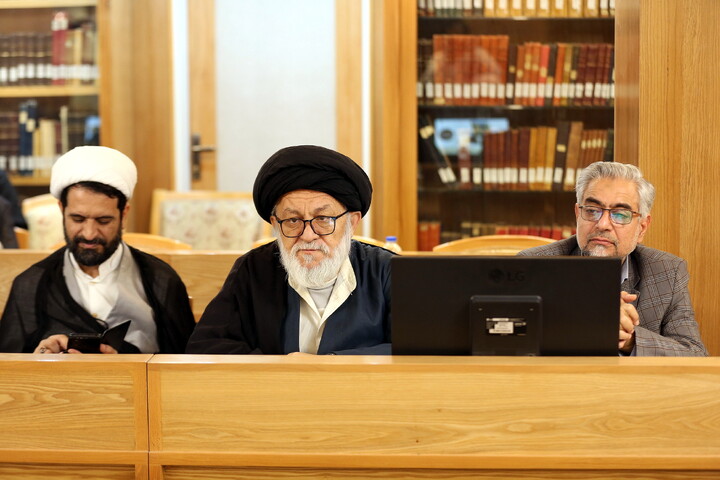 تصاویر/ رونمایی از کتاب تاریخ شفاهی کتابخانه آیت‌الله بروجردی با حضور معاونت پژوهش حوزه