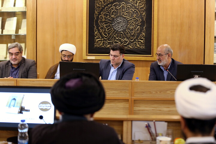 تصاویر/ رونمایی از کتاب تاریخ شفاهی کتابخانه آیت‌الله بروجردی با حضور معاونت پژوهش حوزه