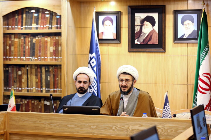 تصاویر/ رونمایی از کتاب تاریخ شفاهی کتابخانه آیت‌الله بروجردی با حضور معاونت پژوهش حوزه