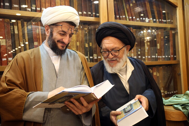 تصاویر/ رونمایی از کتاب تاریخ شفاهی کتابخانه آیت‌الله بروجردی با حضور معاونت پژوهش حوزه