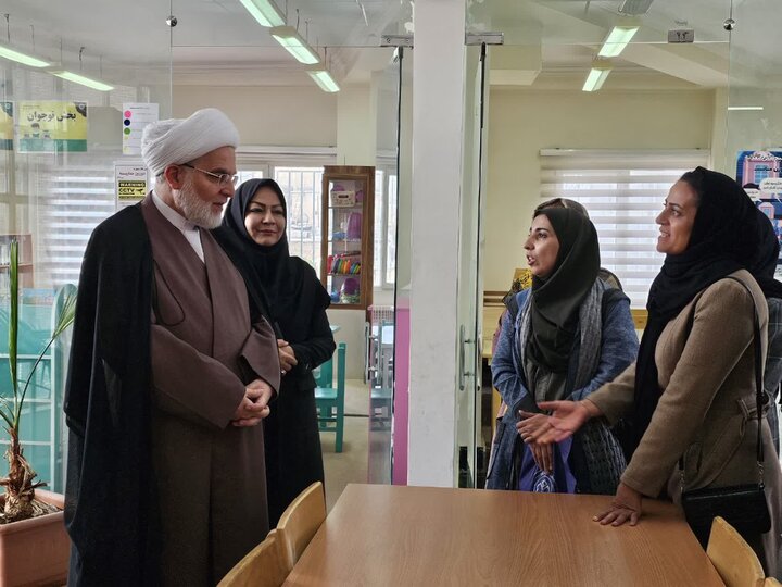 تصاویر/ برنامه‌های هفته کتاب در سنندج