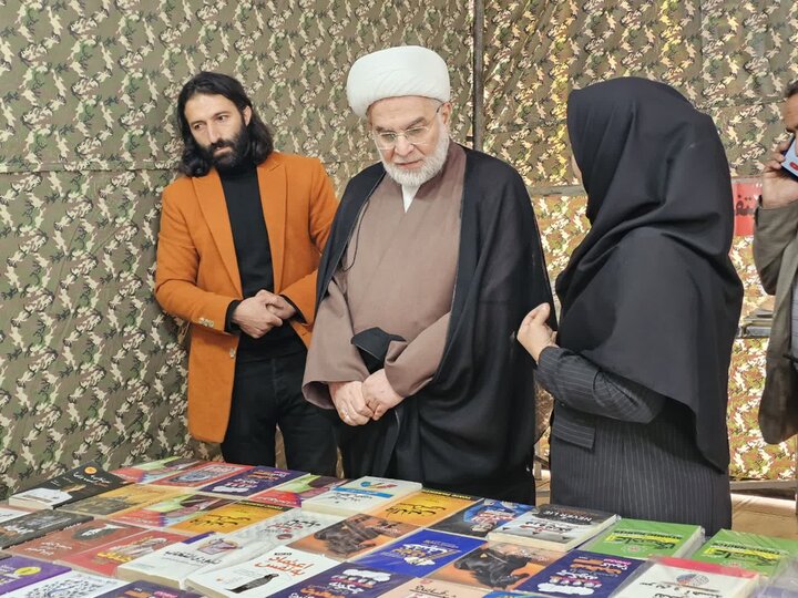 تصاویر/ برنامه‌های هفته کتاب در سنندج