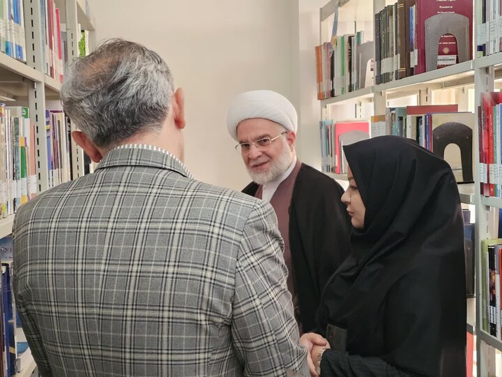 تصاویر/ برنامه‌های هفته کتاب در سنندج