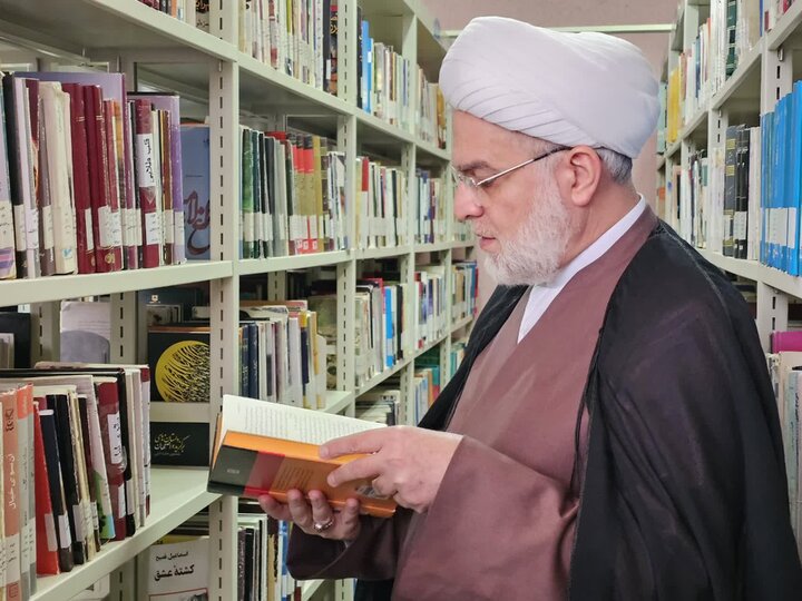 تصاویر/ برنامه‌های هفته کتاب در سنندج