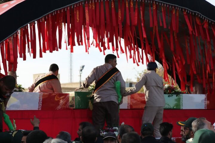 تصاویر/ مراسم استقبال از ۹ شهید گمنام در شهر کرمان