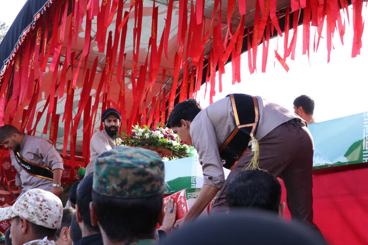 تصاویر/ مراسم استقبال از ۹ شهید گمنام در شهر کرمان