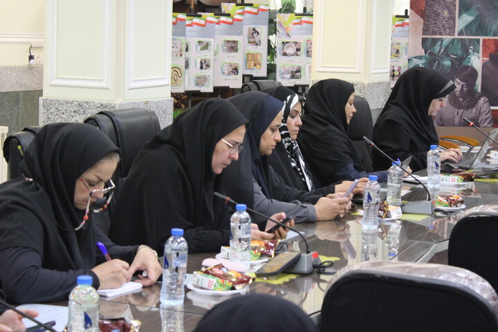 تصاویر/ نشست خبری فرمانده سپاه ثارالله کرمان به مناسبت هفته بسیج